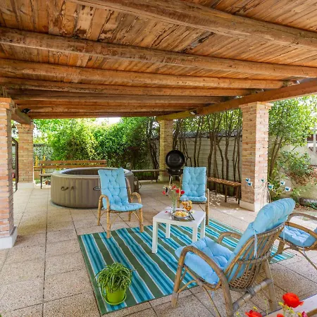 Nyaraló Bouganville By Interhome Rosciano